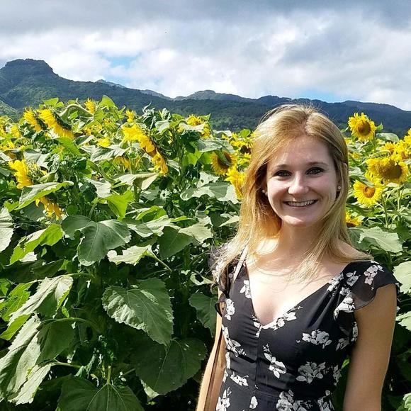 Meet your Posher, Lindsey - Picture 1 of 1